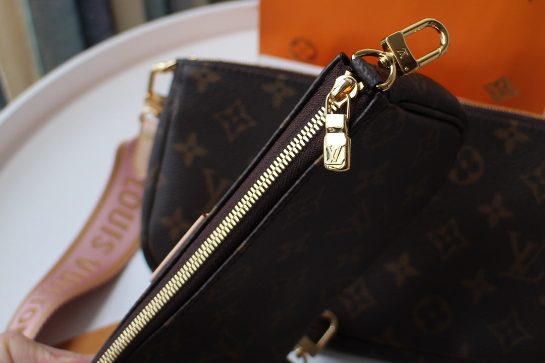 LV Multi Pochette Accessoires Monogram Canvas Cowhide GHW