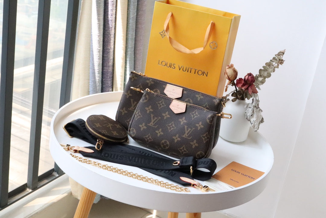 LV Multi Pochette Accessoires Monogram Canvas Cowhide GHW