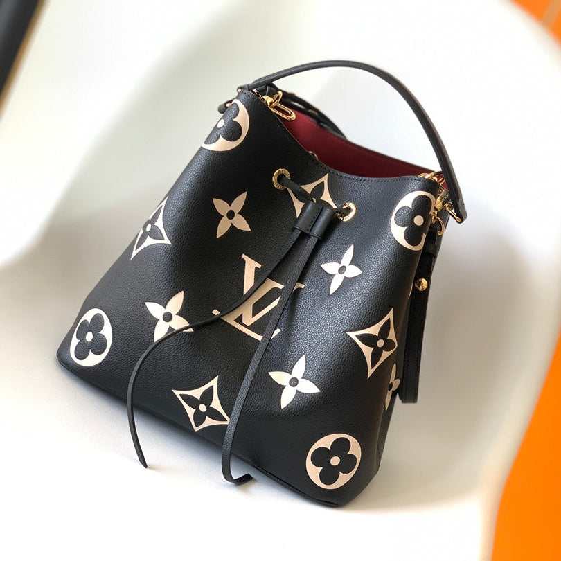 LV NéoNoé MM Black & Cream  Embossed Monogram Empreinte Cowhide 268068