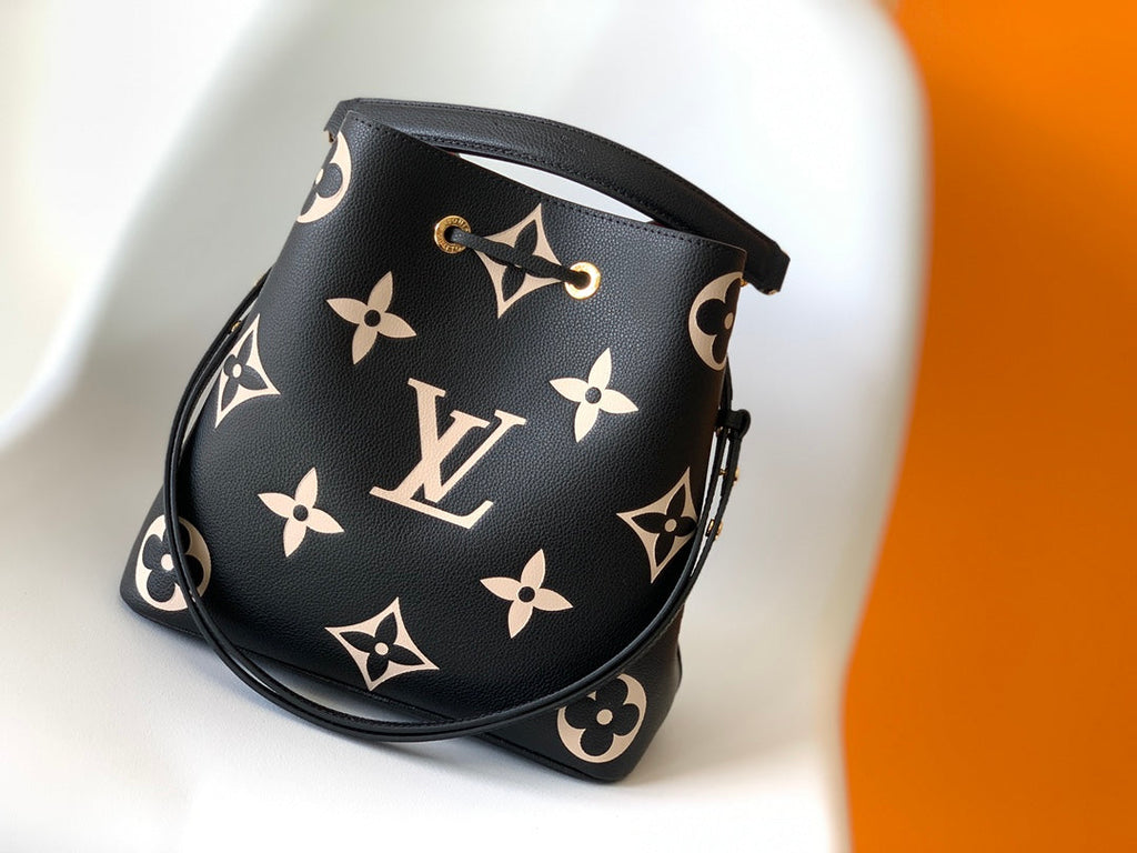LV NéoNoé MM Black & Cream  Embossed Monogram Empreinte Cowhide 268068