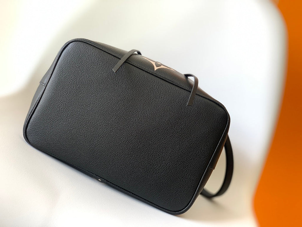 LV NéoNoé MM Black & Cream  Embossed Monogram Empreinte Cowhide 268068