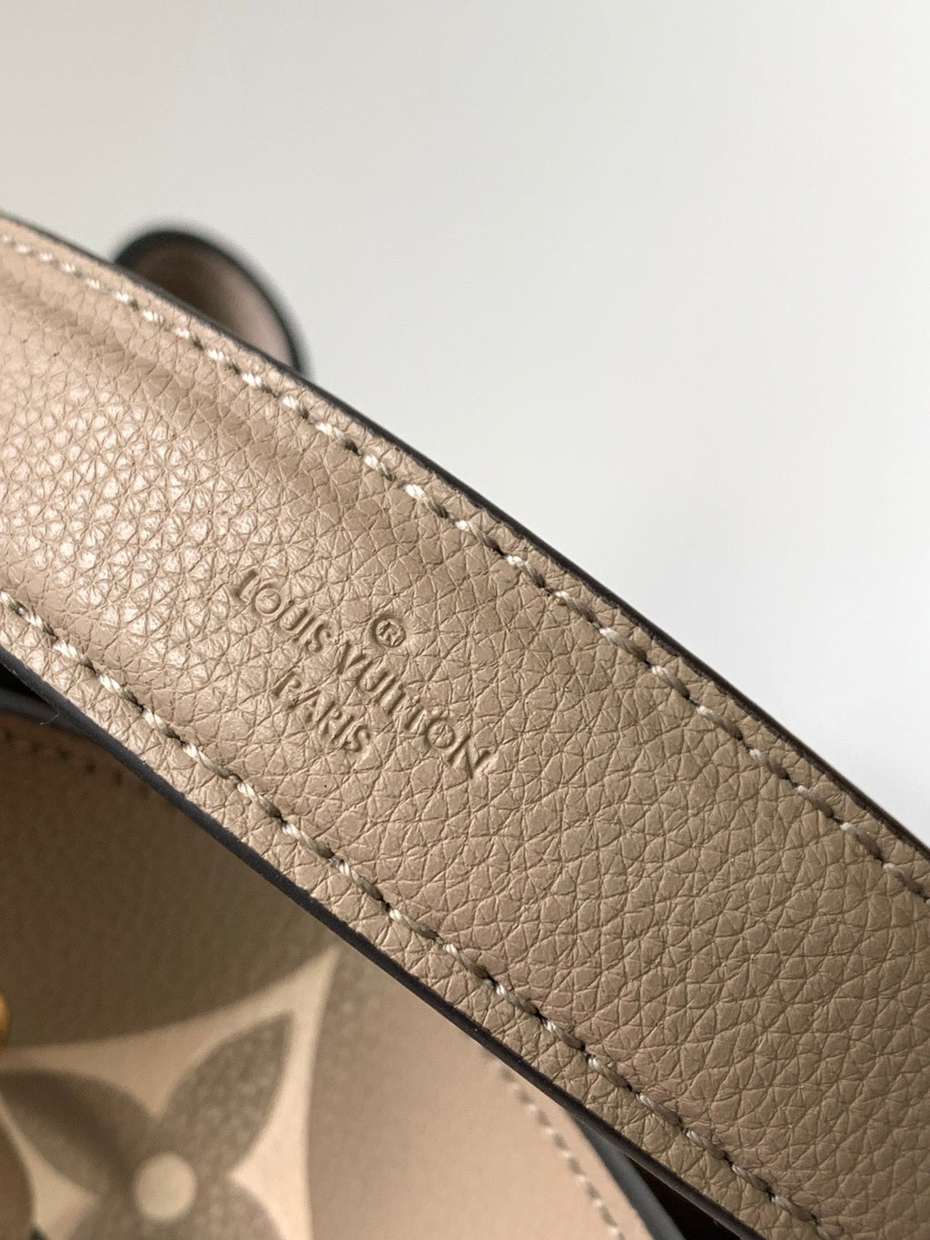 LV NéoNoé MM Tourterelle Gray & Cream  Embossed Monogram Empreinte Cowhide 268066