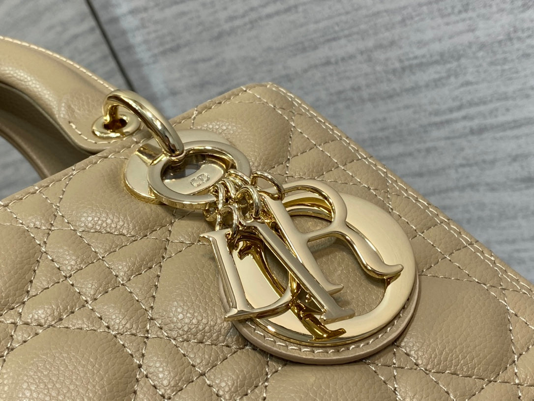 medium lady 24 ecru calfskin ghw