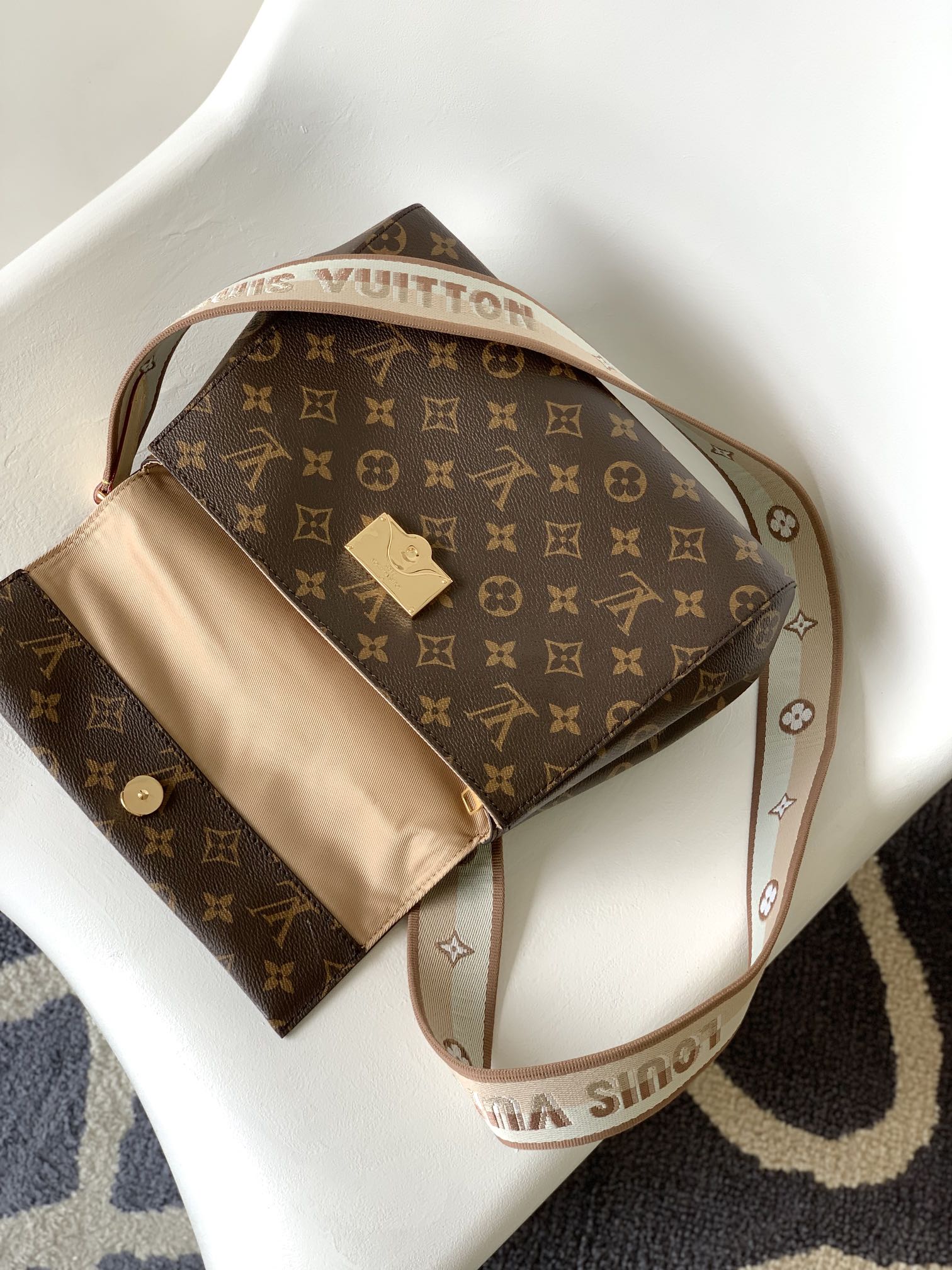 LV Cluny BB Bag Brown Monogram Canvas Beige Cowhide 268764