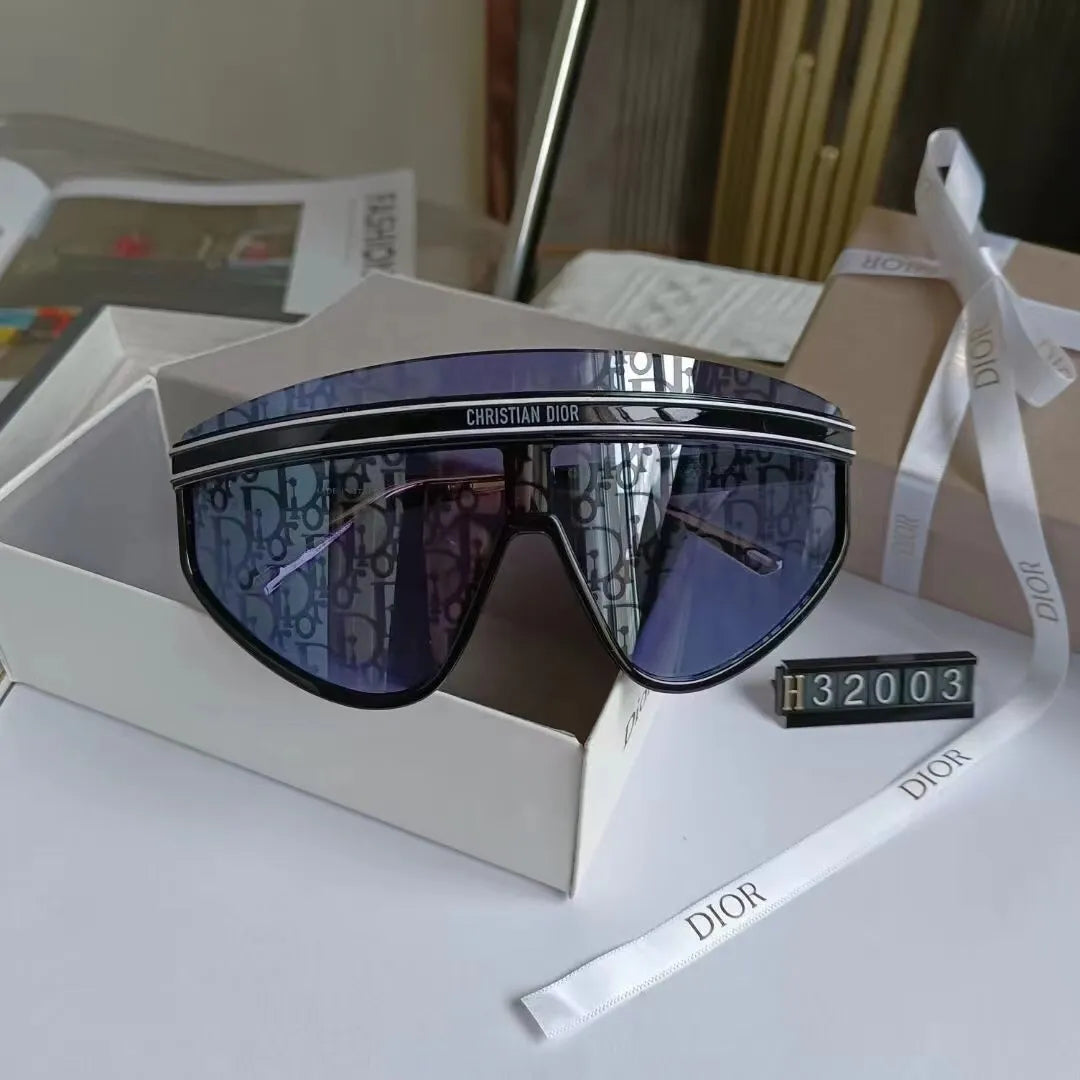 Oversized Watermark Sunglasses 832003s-sss