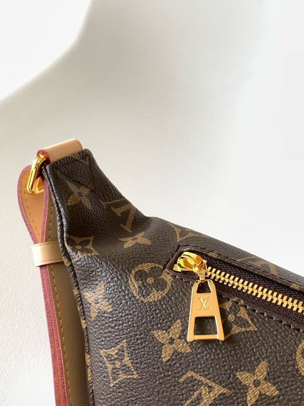 Louis Vuitton Monogram Bumbag Brown Beige Leather Canvas