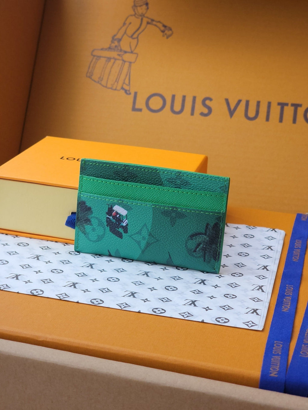 LV Double Card Holder Featuretiny Sport Scenes Printed Cowhide