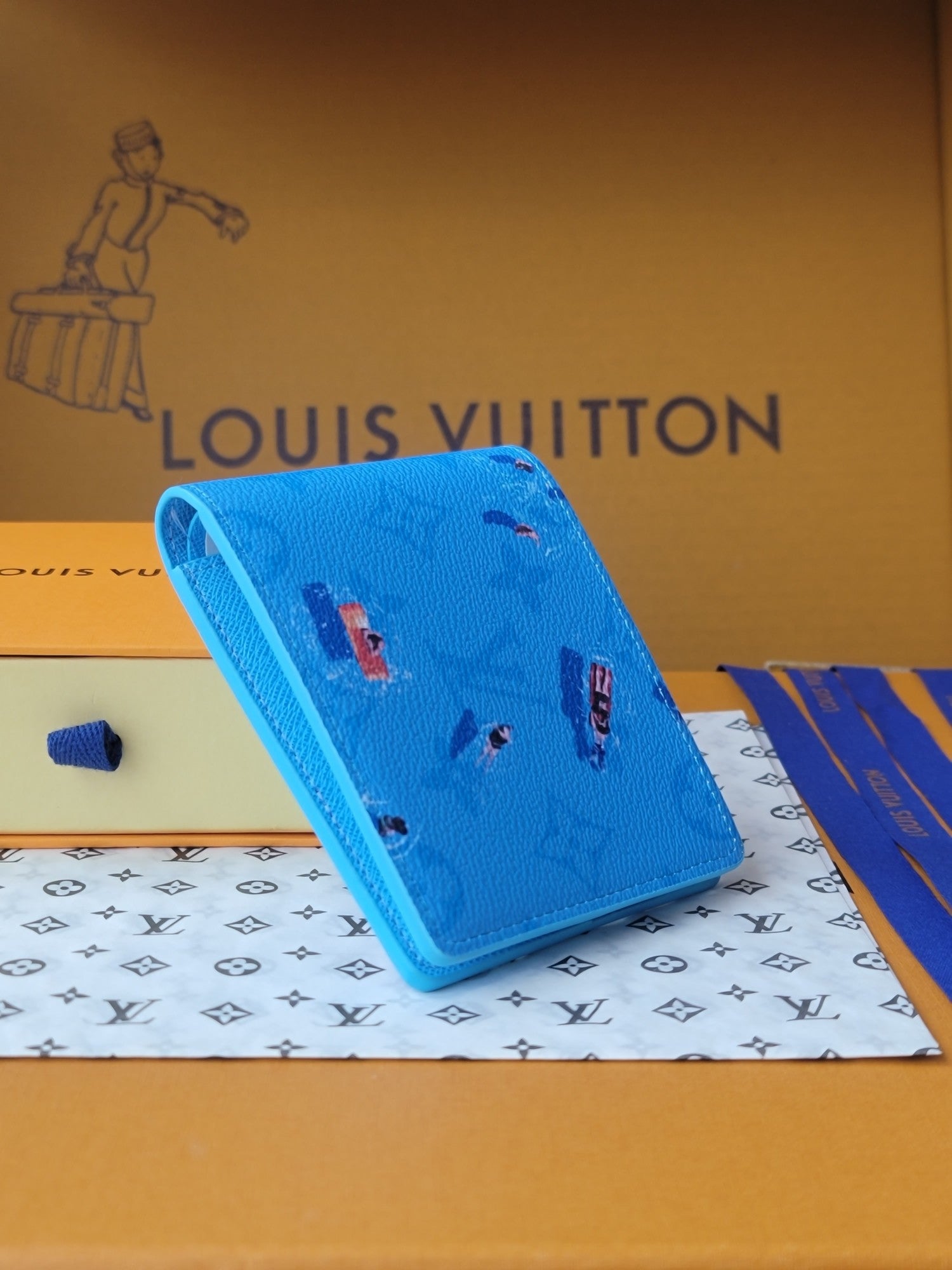 LV Multiple Wallet Featuretiny Sport Scenes Printed Cowhide