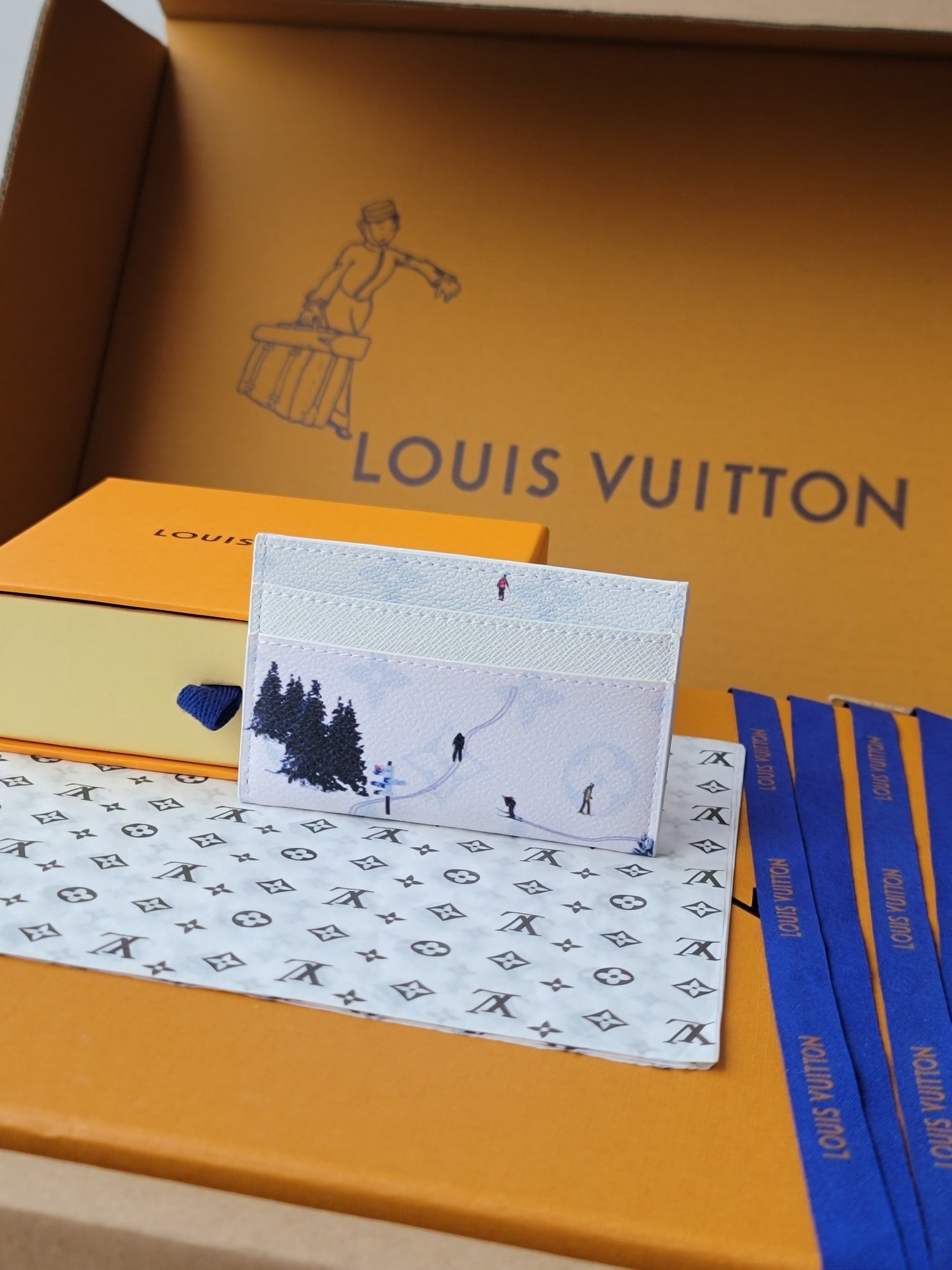 LV Double Card Holder Featuretiny Sport Scenes Printed Cowhide