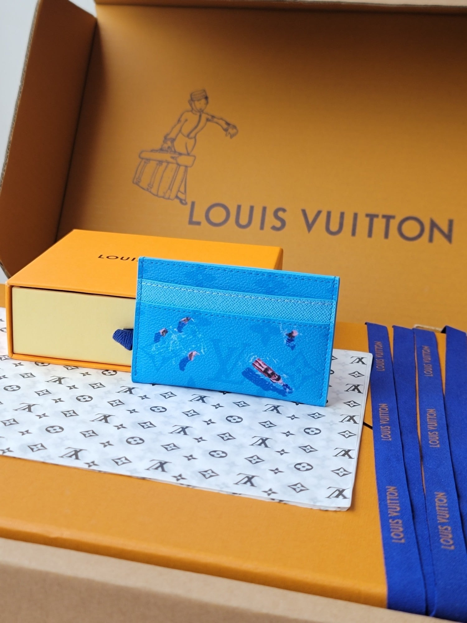 LV Double Card Holder Featuretiny Sport Scenes Printed Cowhide