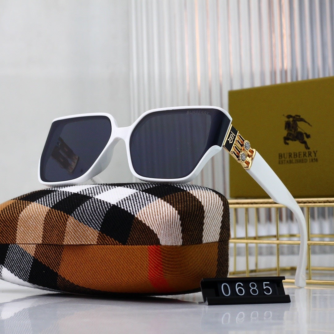 Fashion hot 7 color sunglasses 0685s-sss