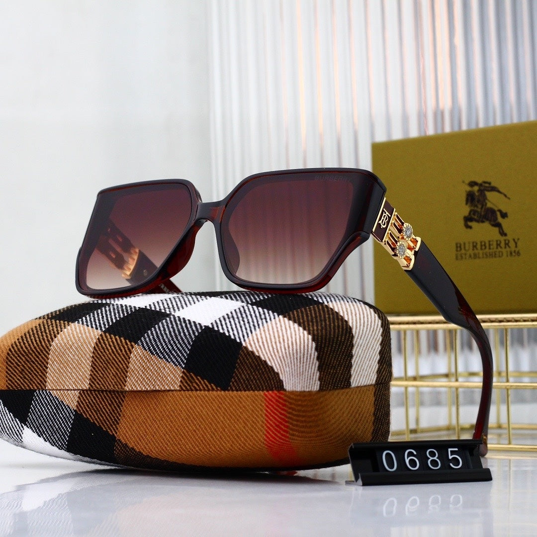 Fashion hot 7 color sunglasses 0685s-sss