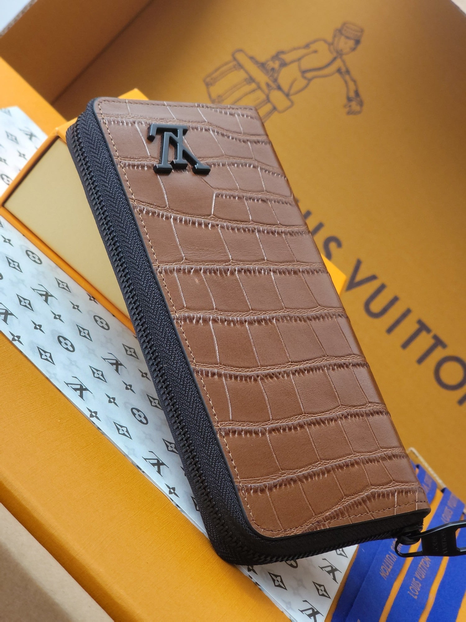 LV M81830Zippy Vertical Wallet  Brown Crocodile Leather (Copy)