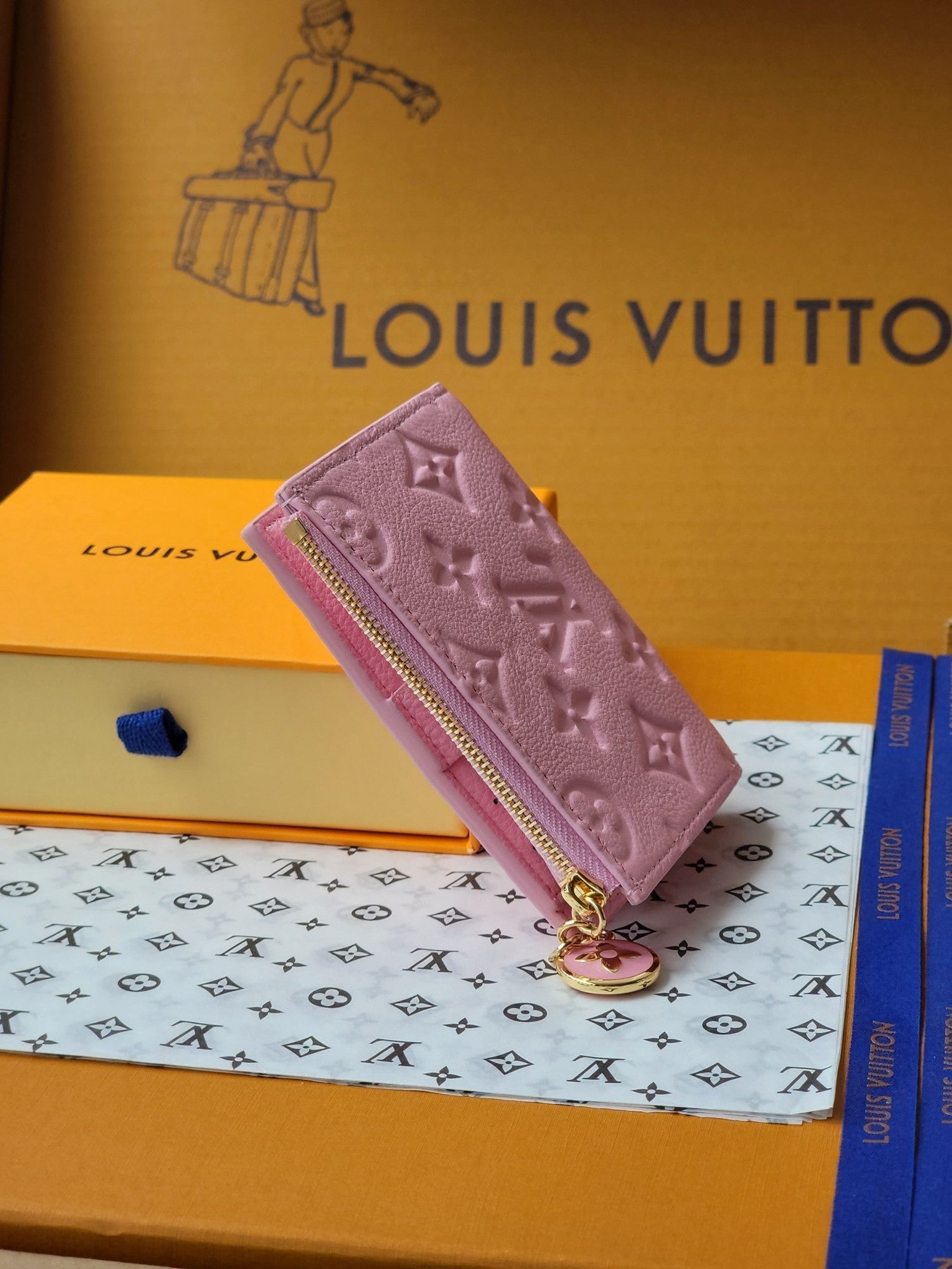 LV M14655Lisa Wallet Pink Monogram Embossed cowhide GHW