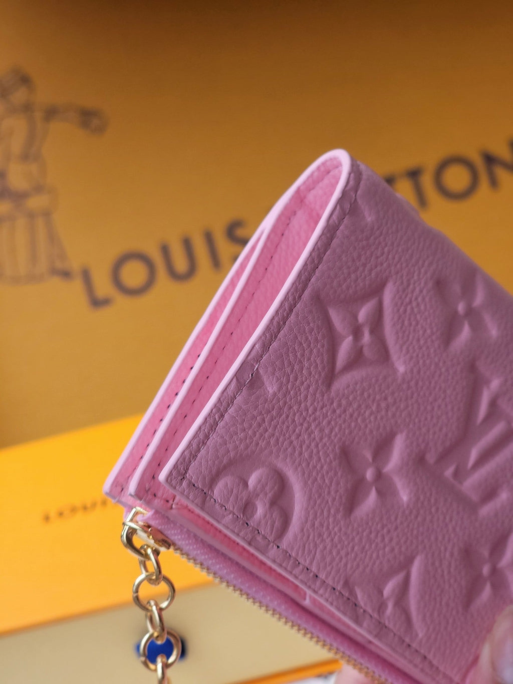 LV M14655Lisa Wallet Pink Monogram Embossed cowhide GHW