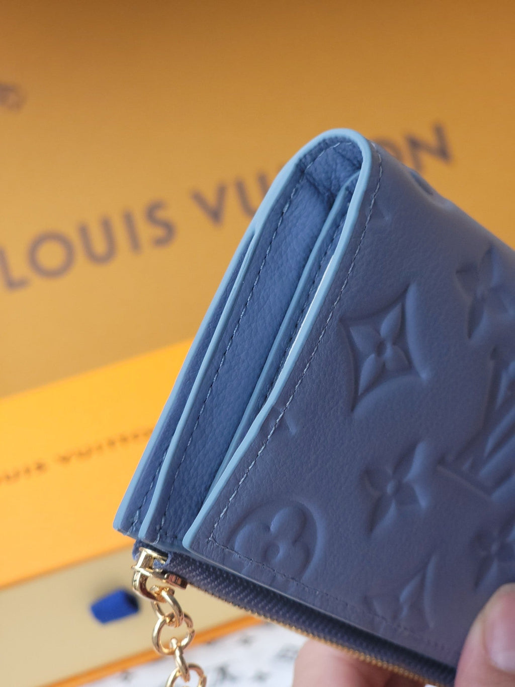 LV M14654  Lisa Wallet Blue Monogram Embossed cowhide GHW