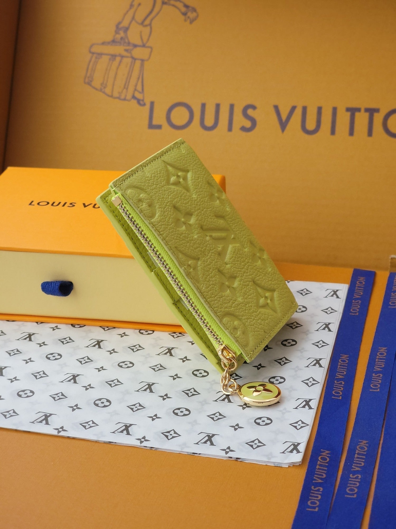 LV M14655 Lisa Wallet Light Green Monogram Embossed cowhide GHW