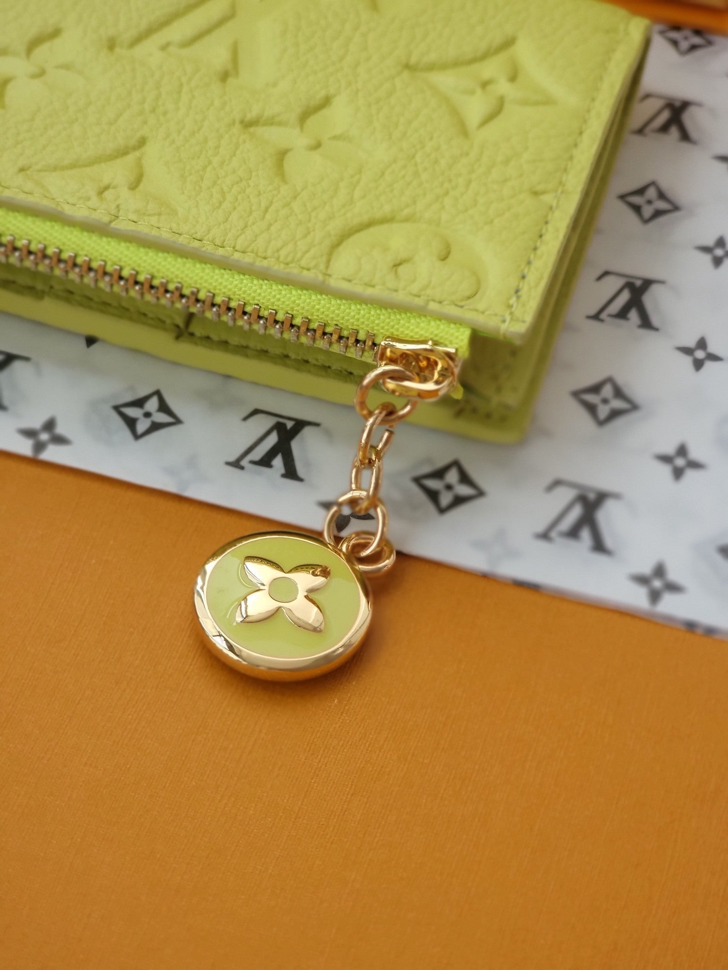 LV M14655 Lisa Wallet Light Green Monogram Embossed cowhide GHW
