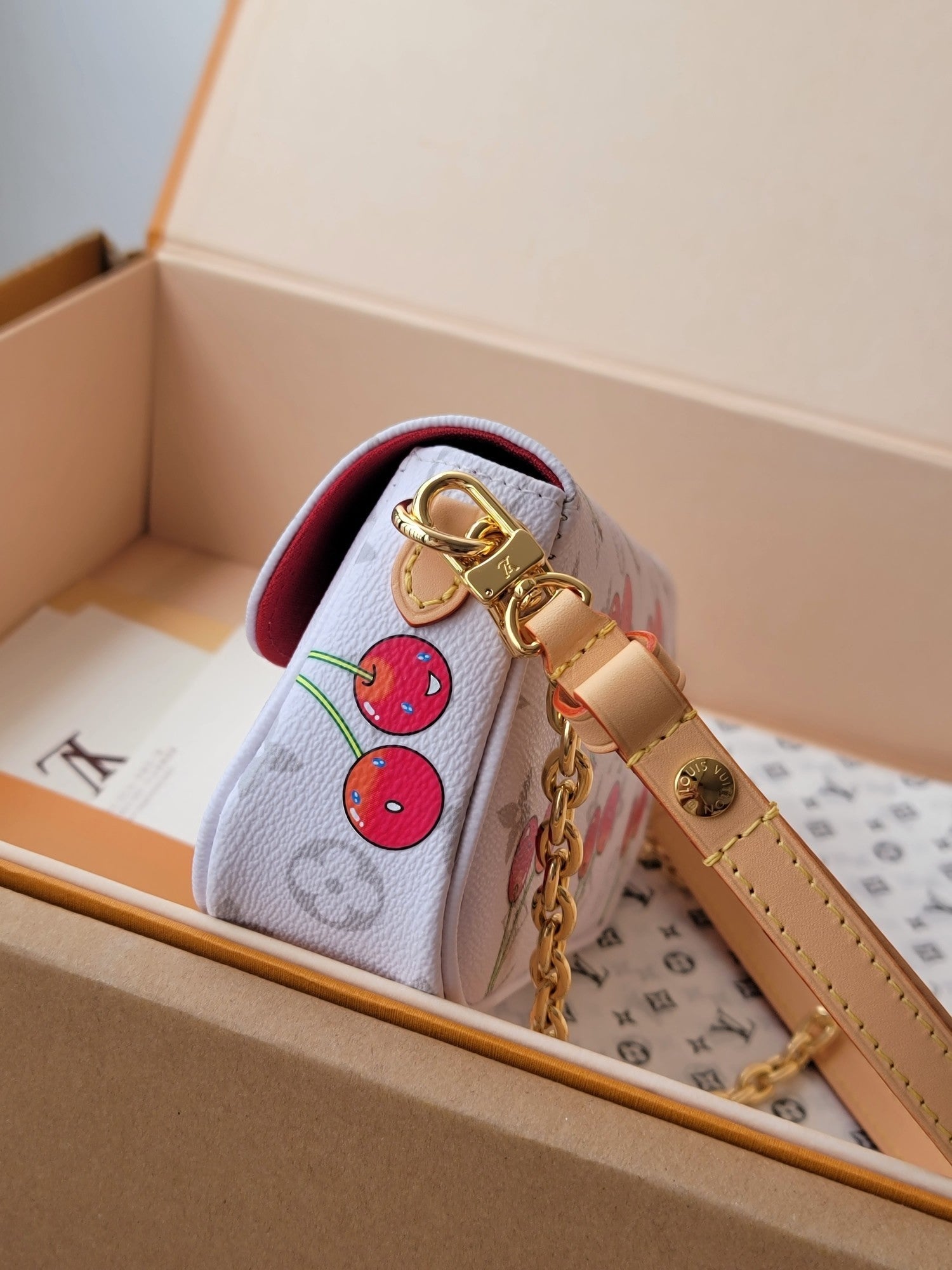LV x TM M14239  Wallet On Chain Ivy White Monogram cherry Canvas GHW