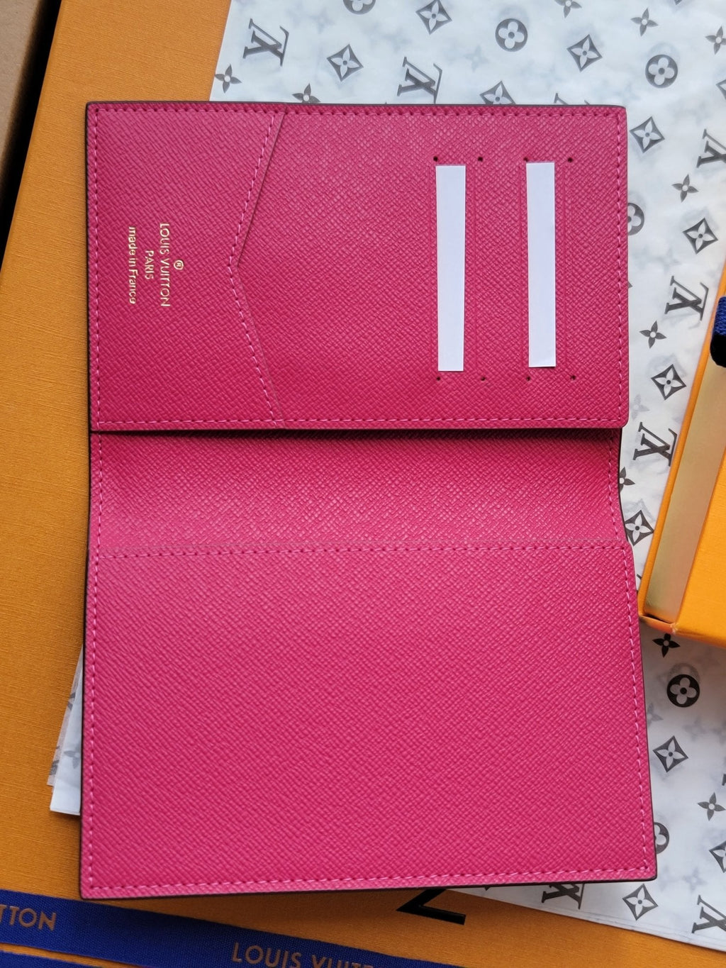 LV Passport Cover Pink Monogram Vivienne Fuchsia