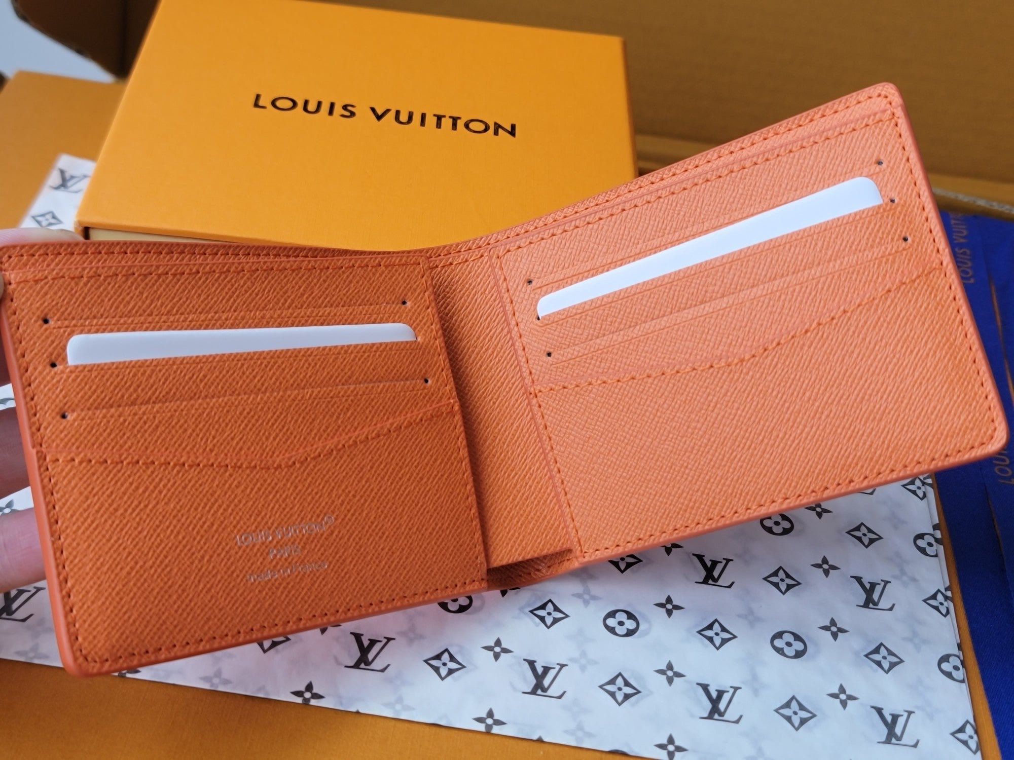 LV Multiple Wallet Featuretiny Sport Scenes Printed Cowhide