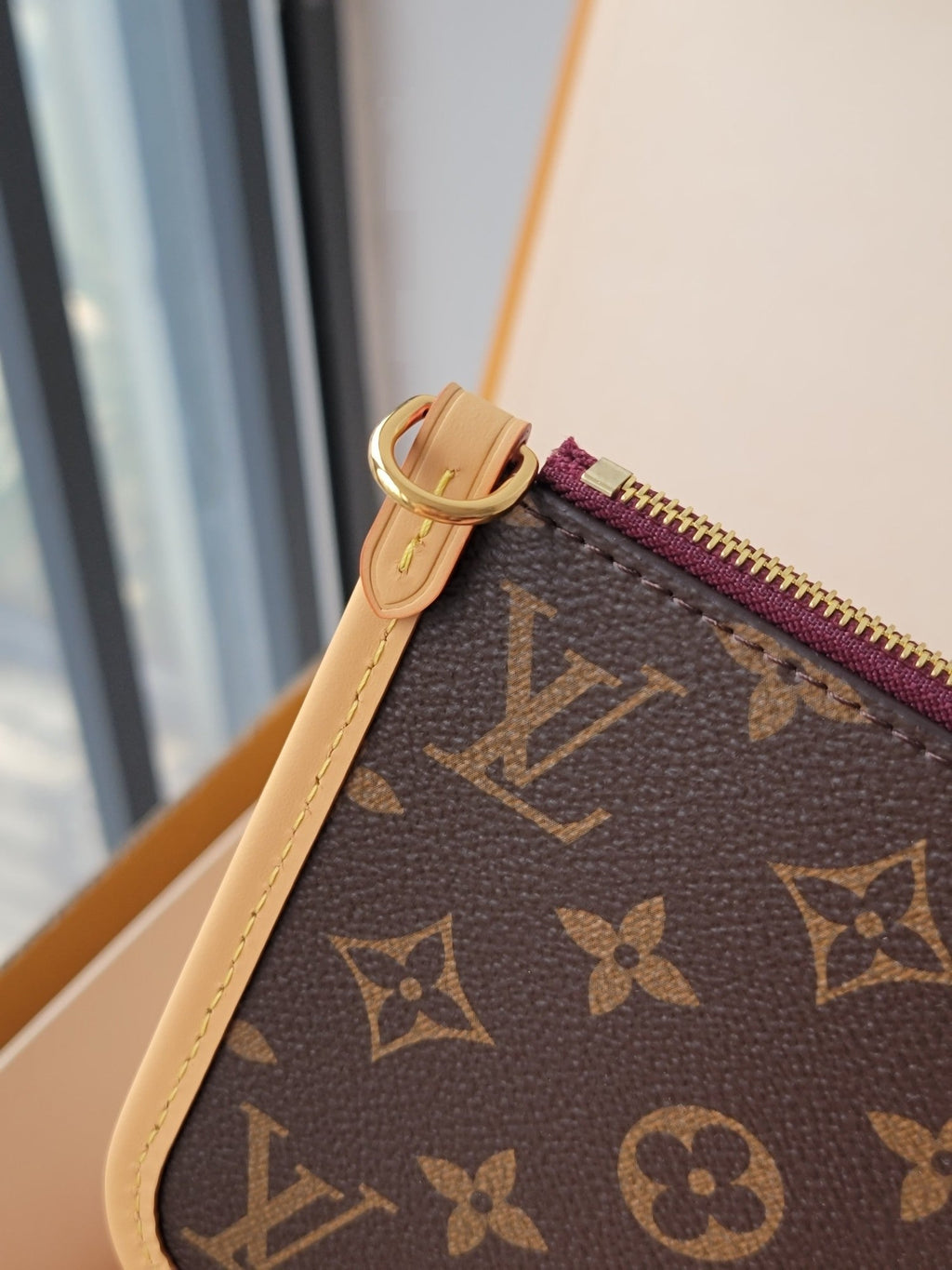 LV M46203 Carryall Pochette Brown Monogram Canvas & Cowhide