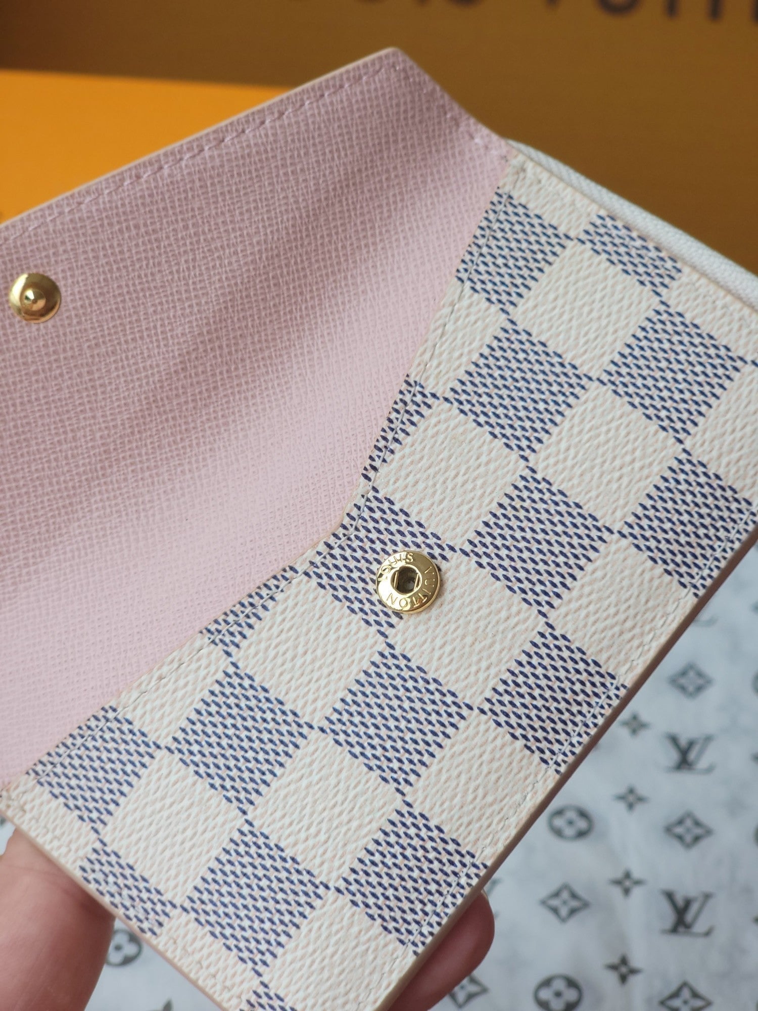 LV Card Holder Recto Verso White Damier Canvas & Cowhide GHW