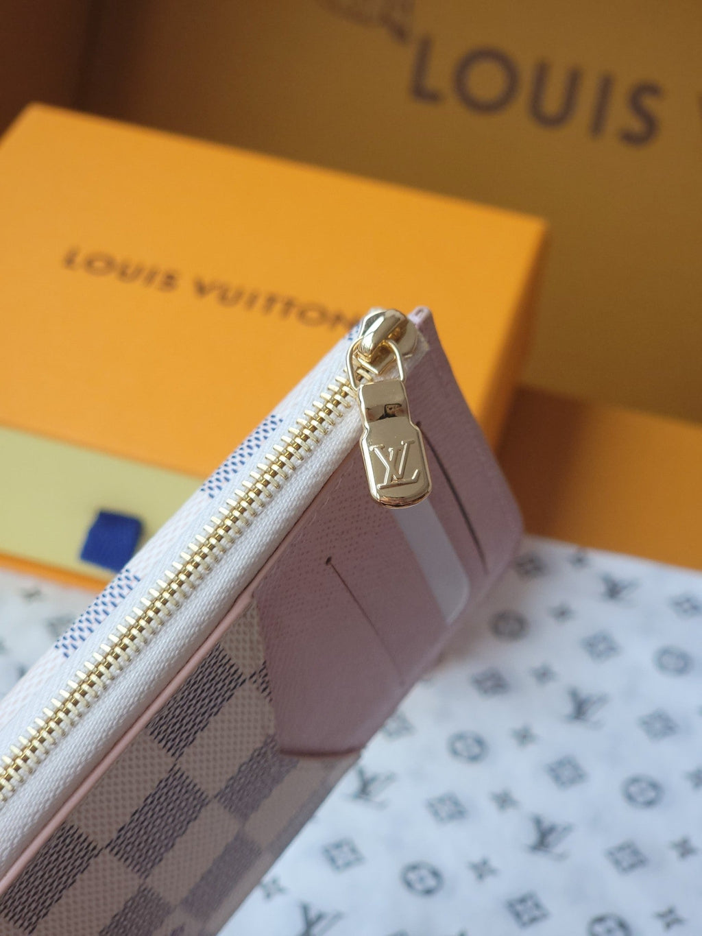 LV Card Holder Recto Verso White Damier Canvas & Cowhide GHW