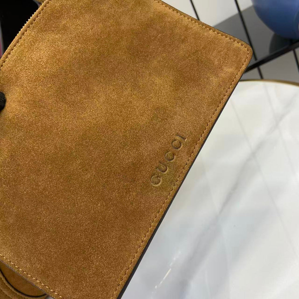 Gucci 25 Softbit 46cm Brown Gold Suede Leather 290512