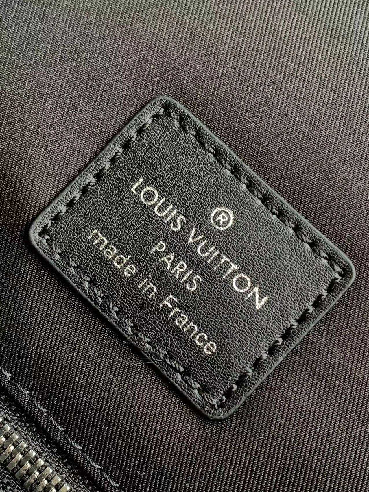 LV Christopher MM Backpack Black Epi XL Cowhide 268778