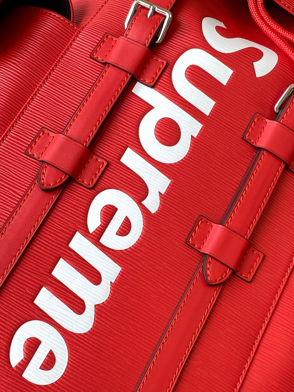 LV x Supreme Christopher Backpack Red Epi XL Cowhide 268773