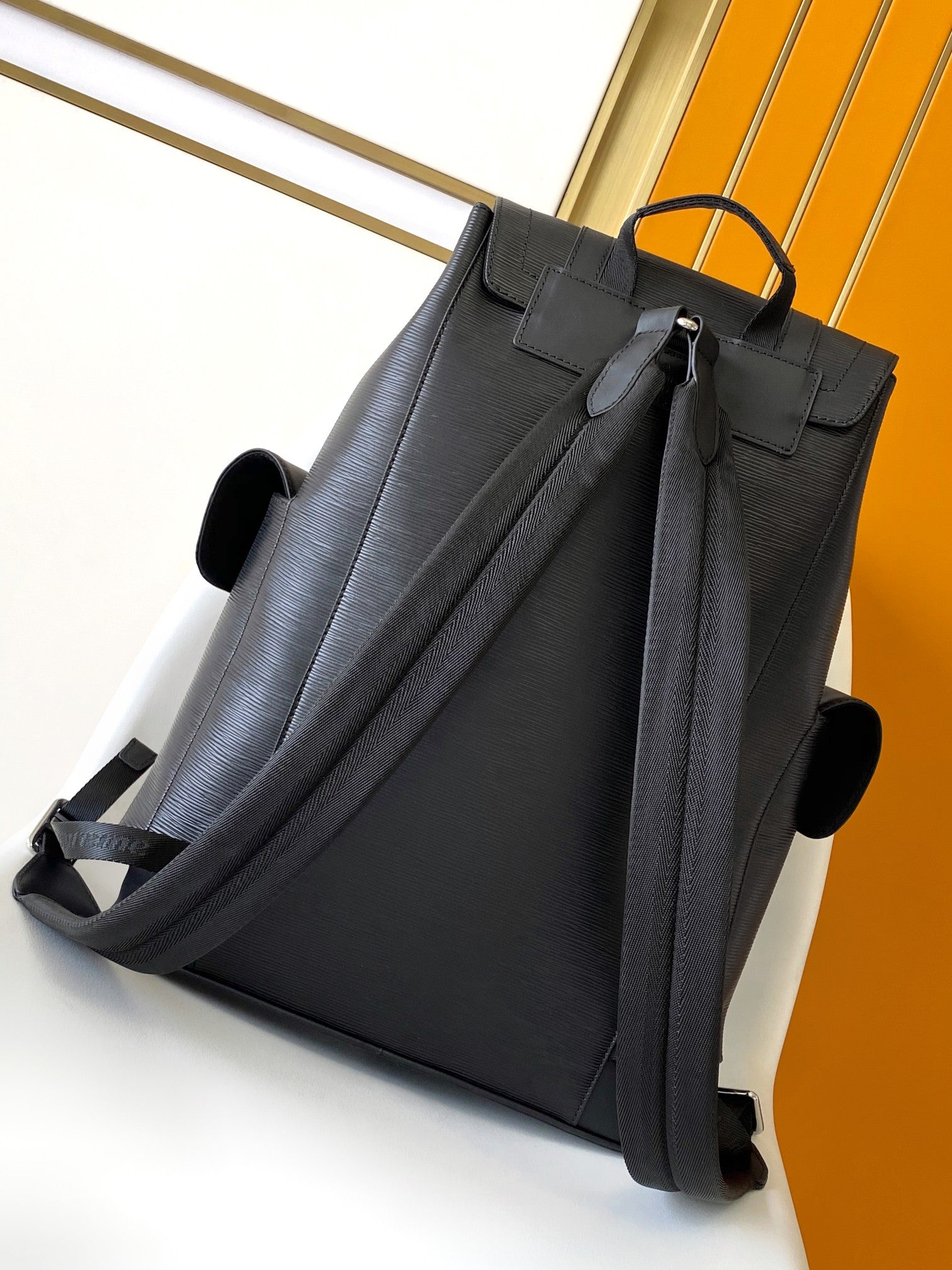 LV M41079 Christopher MM Backpack Black Epi XL Cowhide 268775
