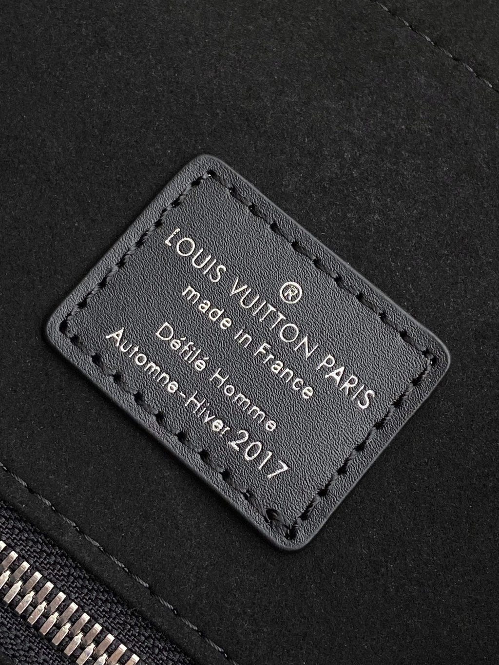 LV M41079 Christopher MM Backpack Black Epi XL Cowhide 268775